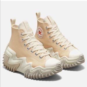 *SOLD ON MERCARI NEW NEVER WORN CONVERSE